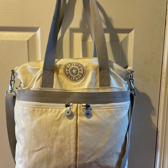 Kipling off white Nylon shoulder bag with gray fabric trims and straps . - Picture 11 of 13